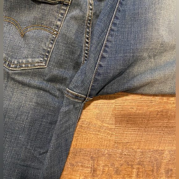 Levi’s 725 High Rise Bootcut Jeans 31x32 - Picture 3 of 5